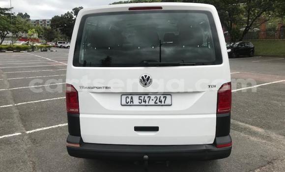 Buy Used Volkswagen Transporter White Car in Mbabane in Manzini Buy Used Volkswagen Transporter White Car in Mbabane in Manzini