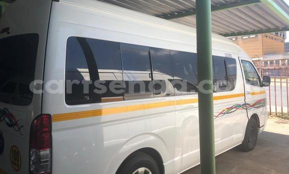 Buy Used Toyota Commuter White Car in Mbabane in Manzini Buy Used Toyota Commuter White Car in Mbabane in Manzini