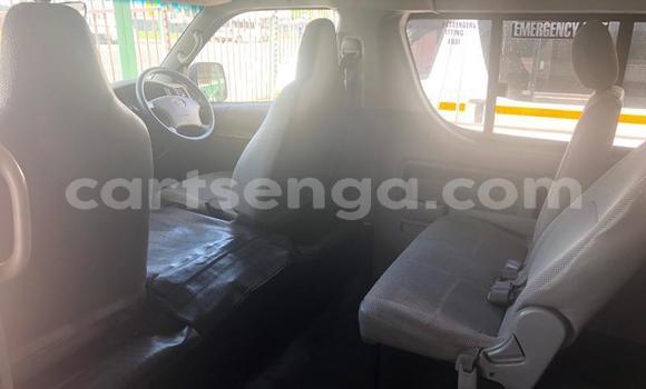 Buy Used Toyota Commuter White Car in Mbabane in Manzini Buy Used Toyota Commuter White Car in Mbabane in Manzini