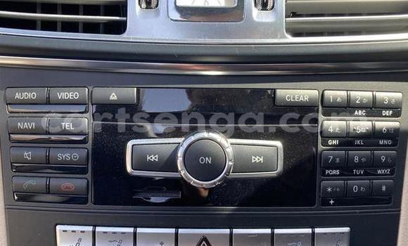 Nunua Imported Mercedes-Benz E-Classe White Gari ndani ya Mbabane nchini Manzini Nunua Imported Mercedes-Benz E-Classe White Gari ndani ya Mbabane nchini Manzini