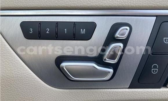 Nunua Imported Mercedes-Benz E-Classe White Gari ndani ya Mbabane nchini Manzini Nunua Imported Mercedes-Benz E-Classe White Gari ndani ya Mbabane nchini Manzini