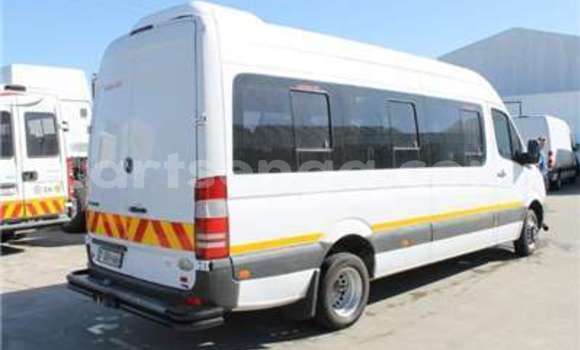 Buy Used Mercedes‒Benz Esprit White Car in Big Bend in Lubombo Buy Used Mercedes‒Benz Esprit White Car in Big Bend in Lubombo