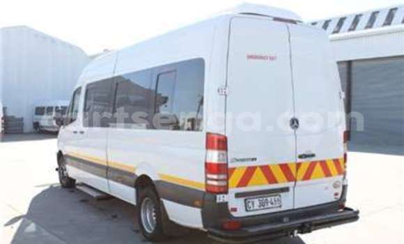 Buy Used Mercedes‒Benz Esprit White Car in Big Bend in Lubombo Buy Used Mercedes‒Benz Esprit White Car in Big Bend in Lubombo