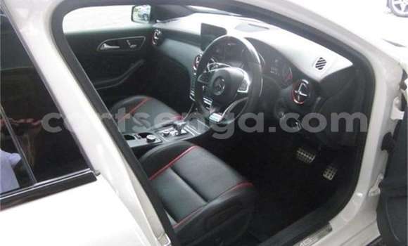 Acheter Occasion Voiture Mercedes-Benz A200 Blanc à Bulembu, Hhohho Acheter Occasion Voiture Mercedes-Benz A200 Blanc à Bulembu, Hhohho