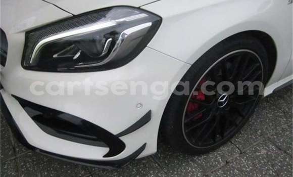 Acheter Occasion Voiture Mercedes-Benz A200 Blanc à Bulembu, Hhohho Acheter Occasion Voiture Mercedes-Benz A200 Blanc à Bulembu, Hhohho
