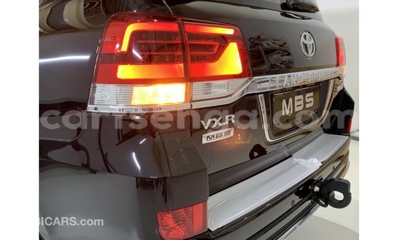 Nunua Imported Toyota Land Cruiser Black Gari ndani ya Import - Dubai nchini Hhohho Nunua Imported Toyota Land Cruiser Black Gari ndani ya Import - Dubai nchini Hhohho