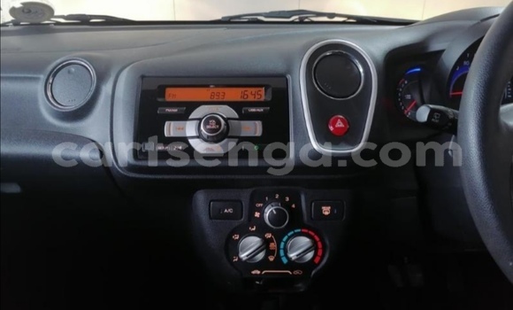 Nunua Ilio tumika Honda Mobilio Silver Gari ndani ya Ezulwini nchini Hhohho Nunua Ilio tumika Honda Mobilio Silver Gari ndani ya Ezulwini nchini Hhohho