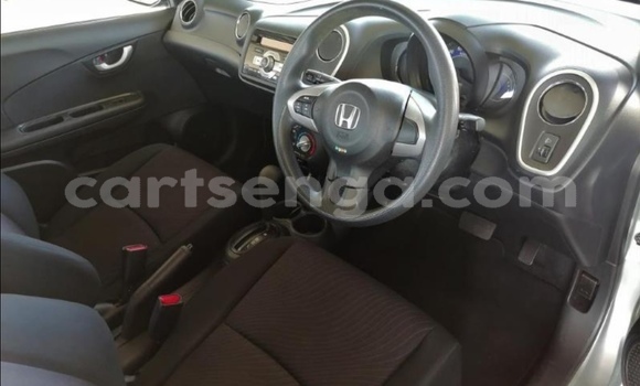 Nunua Ilio tumika Honda Mobilio Silver Gari ndani ya Ezulwini nchini Hhohho Nunua Ilio tumika Honda Mobilio Silver Gari ndani ya Ezulwini nchini Hhohho