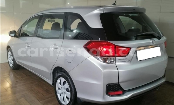 Nunua Ilio tumika Honda Mobilio Silver Gari ndani ya Ezulwini nchini Hhohho Nunua Ilio tumika Honda Mobilio Silver Gari ndani ya Ezulwini nchini Hhohho