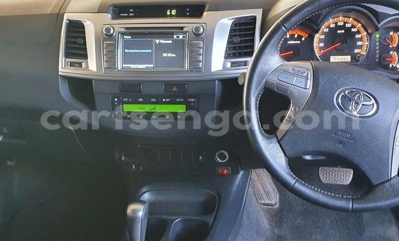 Buy Used Toyota Hilux Blue Car in Ezulwini in Hhohho Buy Used Toyota Hilux Blue Car in Ezulwini in Hhohho