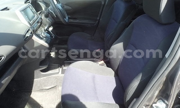 Acheter Occasion Voiture Toyota Wish Gris à Hlatikulu, Shiselweni District Acheter Occasion Voiture Toyota Wish Gris à Hlatikulu, Shiselweni District