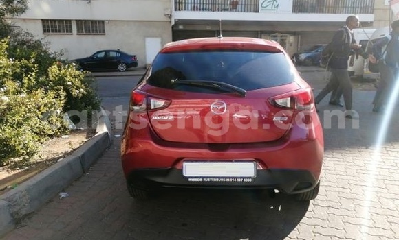 Acheter Occasion Voiture Mazda Mazda 2 Rouge à Bulembu, Hhohho Acheter Occasion Voiture Mazda Mazda 2 Rouge à Bulembu, Hhohho