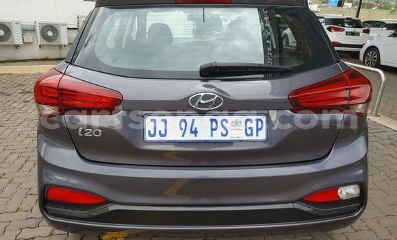 Buy Used Hyundai i20 Silver Car in Ezulwini in Hhohho Buy Used Hyundai i20 Silver Car in Ezulwini in Hhohho