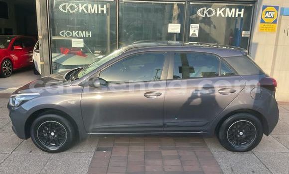 Buy Used Hyundai i20 Silver Car in Ezulwini in Hhohho Buy Used Hyundai i20 Silver Car in Ezulwini in Hhohho