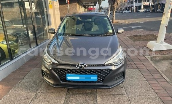 Buy Used Hyundai i20 Silver Car in Ezulwini in Hhohho Buy Used Hyundai i20 Silver Car in Ezulwini in Hhohho