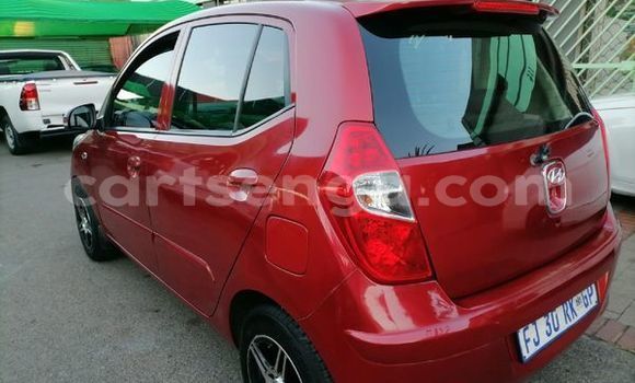 Acheter Occasion Voiture Hyundai i10 Rouge à Hlatikulu, Shiselweni District Acheter Occasion Voiture Hyundai i10 Rouge à Hlatikulu, Shiselweni District