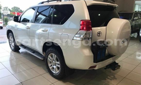 Buy Used Toyota Land Cruiser Prado White Car in Import - Dubai in Hhohho Buy Used Toyota Land Cruiser Prado White Car in Import - Dubai in Hhohho
