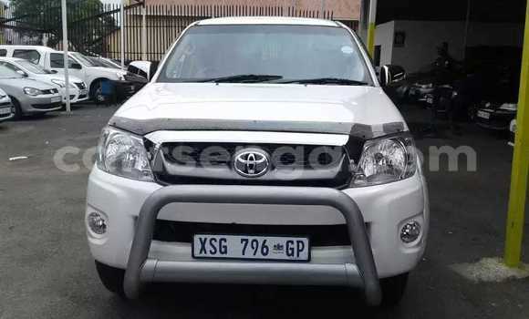 Buy Used Toyota Hilux White Car in Manzini in Manzini Buy Used Toyota Hilux White Car in Manzini in Manzini