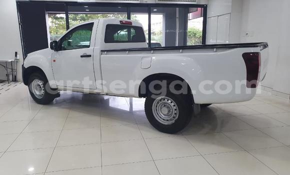 Buy Used Isuzu KB White Car in Ezulwini in Hhohho Buy Used Isuzu KB White Car in Ezulwini in Hhohho