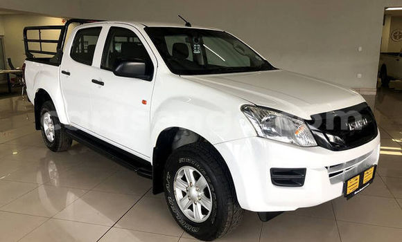 Acheter Occasion Voiture Isuzu KB Blanc à Mbabane, Manzini Acheter Occasion Voiture Isuzu KB Blanc à Mbabane, Manzini