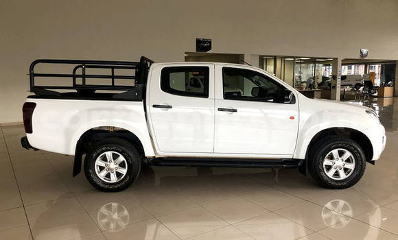 Buy Used Isuzu KB White Car in Mbabane in Manzini Buy Used Isuzu KB White Car in Mbabane in Manzini