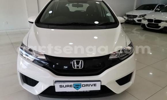 Buy Used Honda Jazz White Car in Ezulwini in Hhohho Buy Used Honda Jazz White Car in Ezulwini in Hhohho