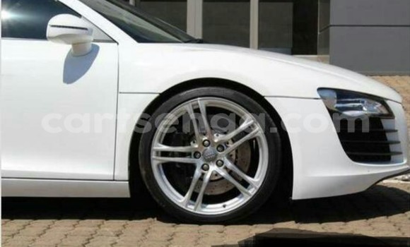 Nunua Ilio tumika Audi R8 White Gari ndani ya Manzini nchini Manzini Nunua Ilio tumika Audi R8 White Gari ndani ya Manzini nchini Manzini