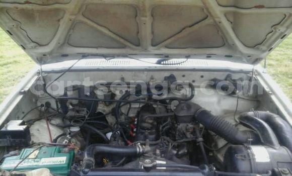 Nunua Ilio tumika Toyota Hilux White Gari ndani ya Ezulwini nchini Hhohho Nunua Ilio tumika Toyota Hilux White Gari ndani ya Ezulwini nchini Hhohho