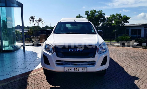 Nunua Ilio tumika Isuzu KB White Gari ndani ya Ezulwini nchini Hhohho Nunua Ilio tumika Isuzu KB White Gari ndani ya Ezulwini nchini Hhohho