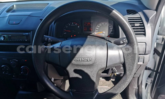Acheter Occasion Voiture Isuzu KB Blanc à Ezulwini, Hhohho Acheter Occasion Voiture Isuzu KB Blanc à Ezulwini, Hhohho