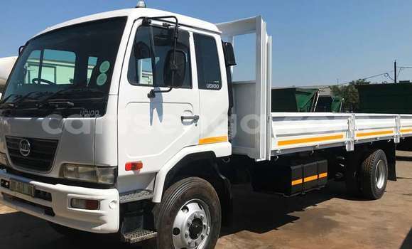 Nunua Ilio tumika Nissan UD White Lori ndani ya Mbabane nchini Manzini Nunua Ilio tumika Nissan UD White Lori ndani ya Mbabane nchini Manzini