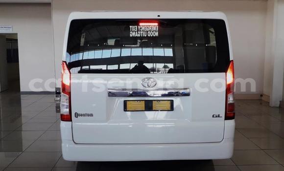 Acheter Occasion Voiture Toyota Hiace Blanc à Ezulwini, Hhohho Acheter Occasion Voiture Toyota Hiace Blanc à Ezulwini, Hhohho