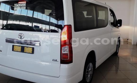 Acheter Occasion Voiture Toyota Hiace Blanc à Ezulwini, Hhohho Acheter Occasion Voiture Toyota Hiace Blanc à Ezulwini, Hhohho