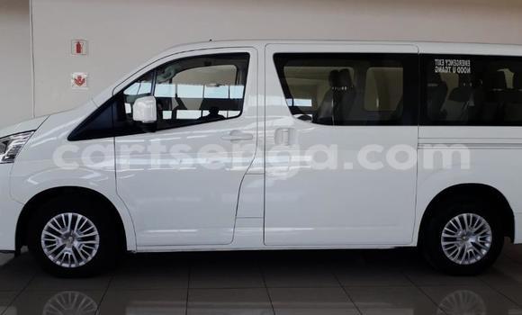 Acheter Occasion Voiture Toyota Hiace Blanc à Ezulwini, Hhohho Acheter Occasion Voiture Toyota Hiace Blanc à Ezulwini, Hhohho