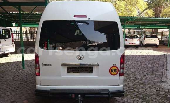 Acheter Occasion Voiture Toyota Hiace Blanc à Ezulwini, Hhohho Acheter Occasion Voiture Toyota Hiace Blanc à Ezulwini, Hhohho