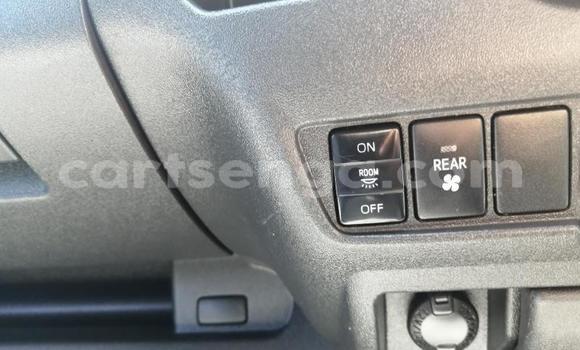 Nunua Ilio tumika Toyota Hiace White Gari ndani ya Ezulwini nchini Hhohho Nunua Ilio tumika Toyota Hiace White Gari ndani ya Ezulwini nchini Hhohho