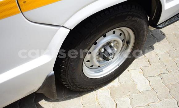 Acheter Occasion Voiture Toyota Hiace Blanc à Ezulwini, Hhohho Acheter Occasion Voiture Toyota Hiace Blanc à Ezulwini, Hhohho