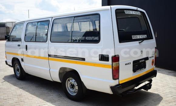 Acheter Occasion Voiture Toyota Hiace Blanc à Ezulwini, Hhohho Acheter Occasion Voiture Toyota Hiace Blanc à Ezulwini, Hhohho