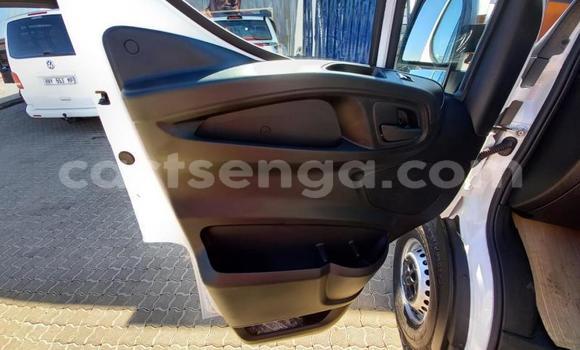 Acheter Occasion Voiture IVECO Massif Blanc à Ezulwini, Hhohho Acheter Occasion Voiture IVECO Massif Blanc à Ezulwini, Hhohho