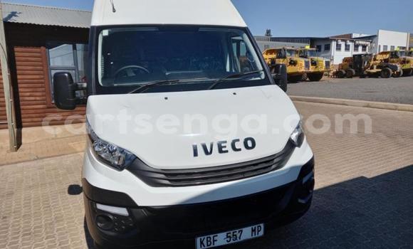 Acheter Occasion Voiture IVECO Massif Blanc à Ezulwini, Hhohho Acheter Occasion Voiture IVECO Massif Blanc à Ezulwini, Hhohho