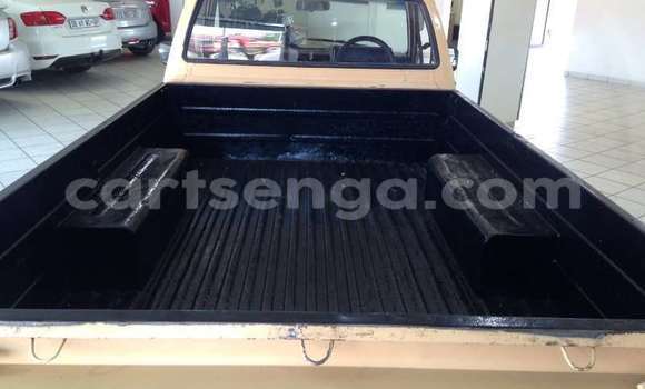 Buy Used Toyota Hilux Beige Car in Mbabane in Manzini Buy Used Toyota Hilux Beige Car in Mbabane in Manzini