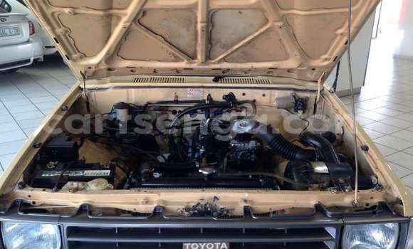 Buy Used Toyota Hilux Beige Car in Mbabane in Manzini Buy Used Toyota Hilux Beige Car in Mbabane in Manzini