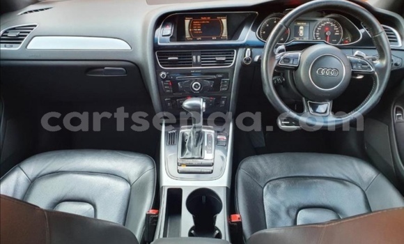 Nunua Ilio tumika Audi A4 Silver Gari ndani ya Big Bend nchini Wilaya ya Lubombo Nunua Ilio tumika Audi A4 Silver Gari ndani ya Big Bend nchini Wilaya ya Lubombo