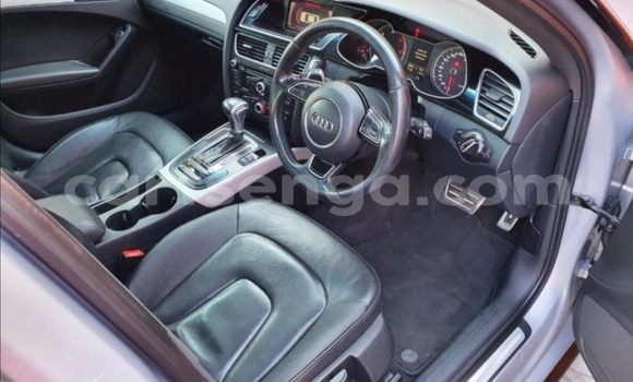 Nunua Ilio tumika Audi A4 Silver Gari ndani ya Big Bend nchini Wilaya ya Lubombo Nunua Ilio tumika Audi A4 Silver Gari ndani ya Big Bend nchini Wilaya ya Lubombo