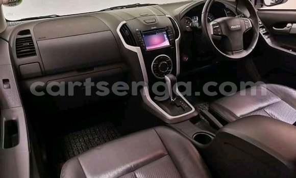 Buy Used Mercedes‒Benz GLA-klasse White Car in Mbabane in Manzini Buy Used Mercedes‒Benz GLA-klasse White Car in Mbabane in Manzini