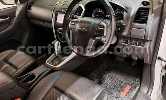 Buy Used Mercedes‒Benz GLA-klasse White Car in Mbabane in Manzini Buy Used Mercedes‒Benz GLA-klasse White Car in Mbabane in Manzini