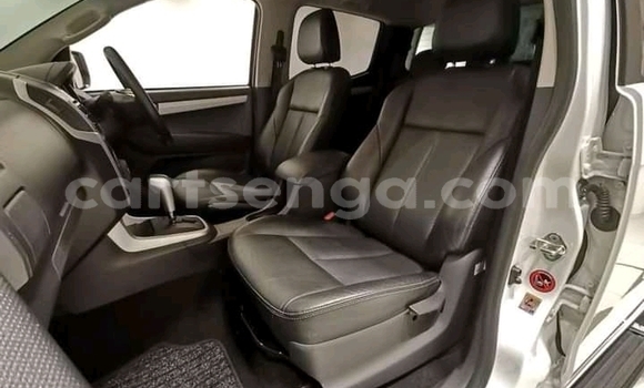 Buy Used Mercedes‒Benz GLA-klasse White Car in Mbabane in Manzini Buy Used Mercedes‒Benz GLA-klasse White Car in Mbabane in Manzini