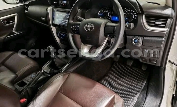 Buy Used Toyota Fortuner White Car in Mbabane in Manzini Buy Used Toyota Fortuner White Car in Mbabane in Manzini