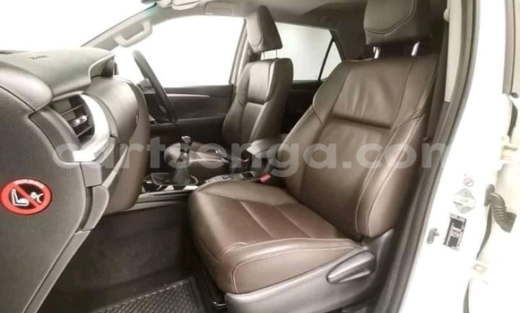 Buy Used Toyota Fortuner White Car in Mbabane in Manzini Buy Used Toyota Fortuner White Car in Mbabane in Manzini
