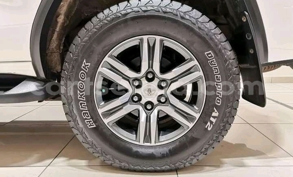 Buy Used Toyota Fortuner White Car in Mbabane in Manzini Buy Used Toyota Fortuner White Car in Mbabane in Manzini